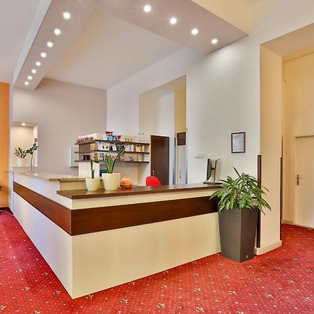 Hotel Tábor Kültér fotó