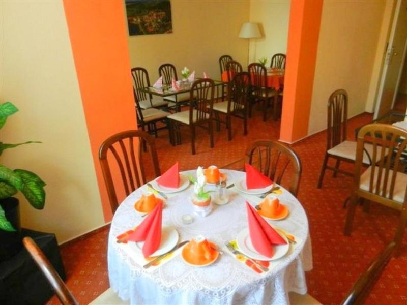 Hotel Tábor Kültér fotó