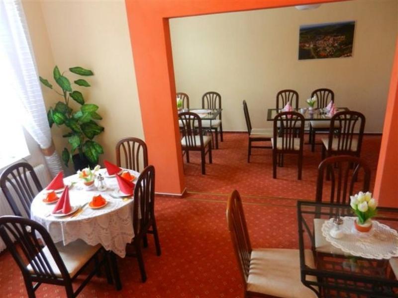 Hotel Tábor Kültér fotó